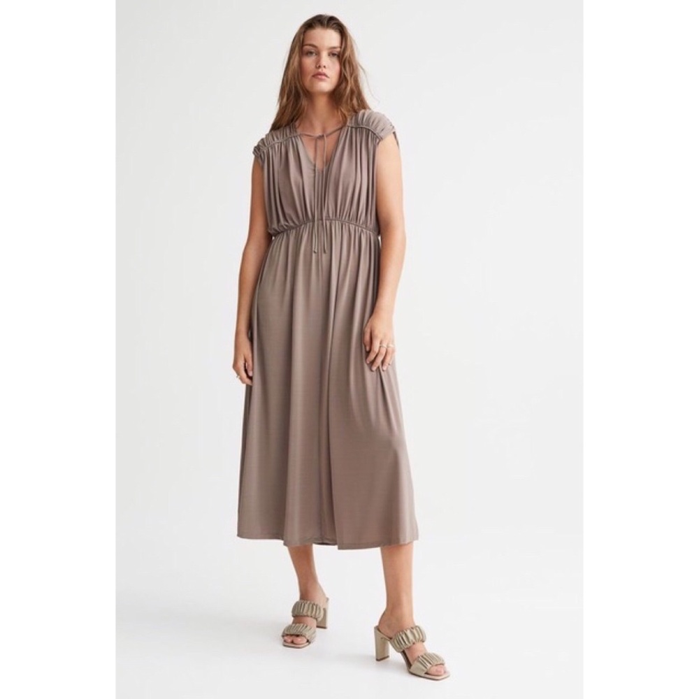 H&M Sleeveless Midi Jersey Dress in Taupe Small